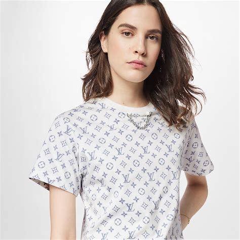 t shirt louis vuitton stile college|louis vuitton short sleeve t shirt.